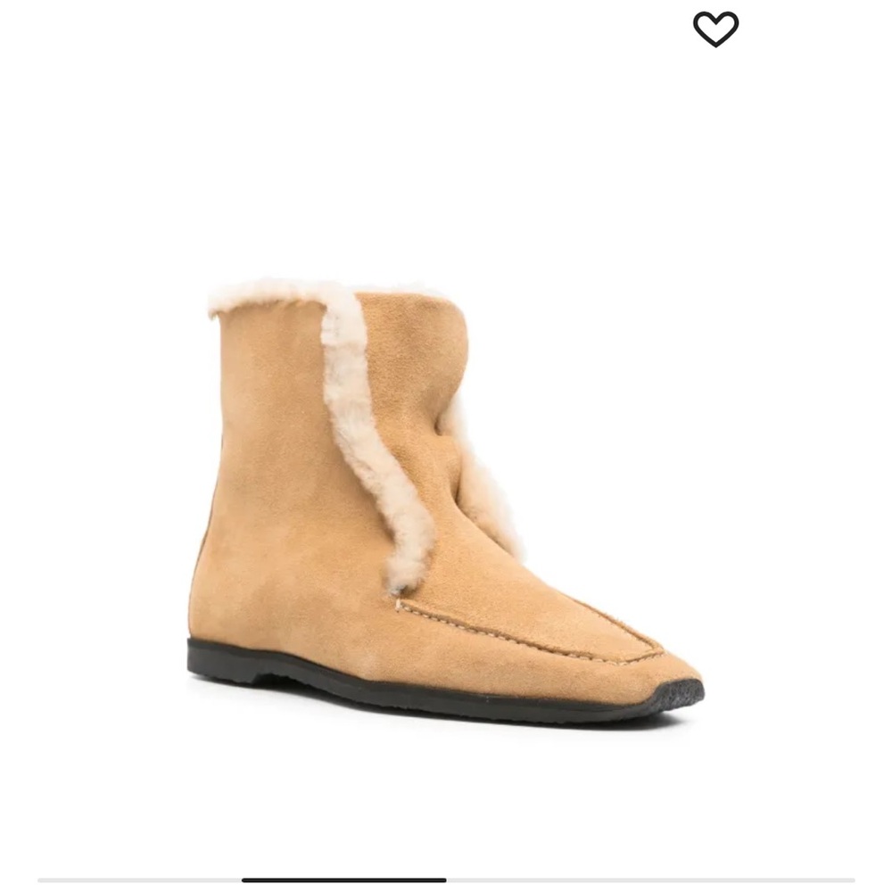 Toteme Beige Shearling Winter Boots